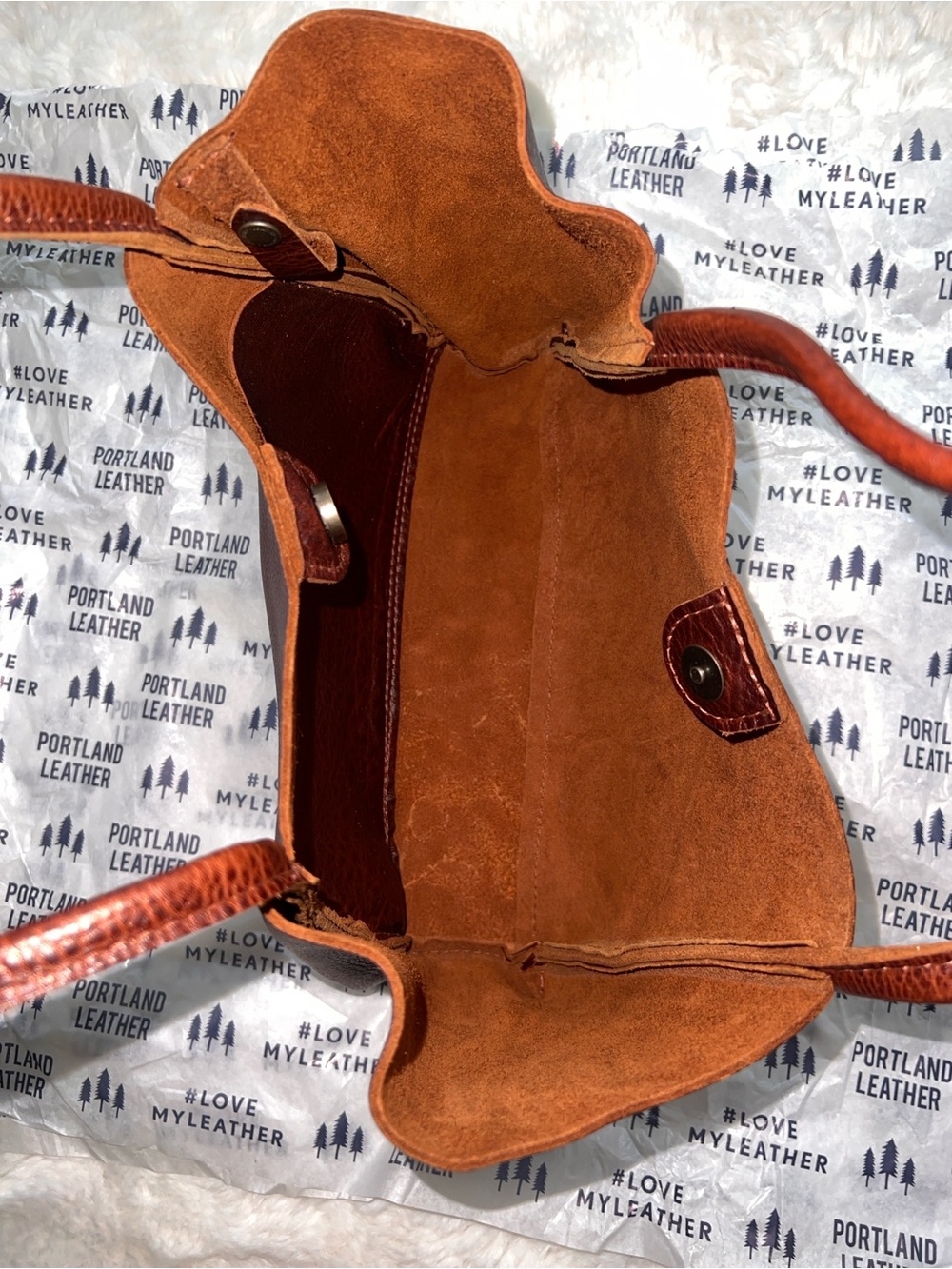 Verona Medium Portland Leather Pebbled Leather Shoulder Bag in Nutmeg - Picture 4 of 5